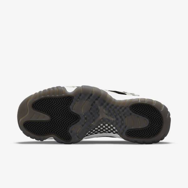 Nike Air Jordan 11 Retro Jordan Sko Dame Sort Hvide Rød | NK610YRL